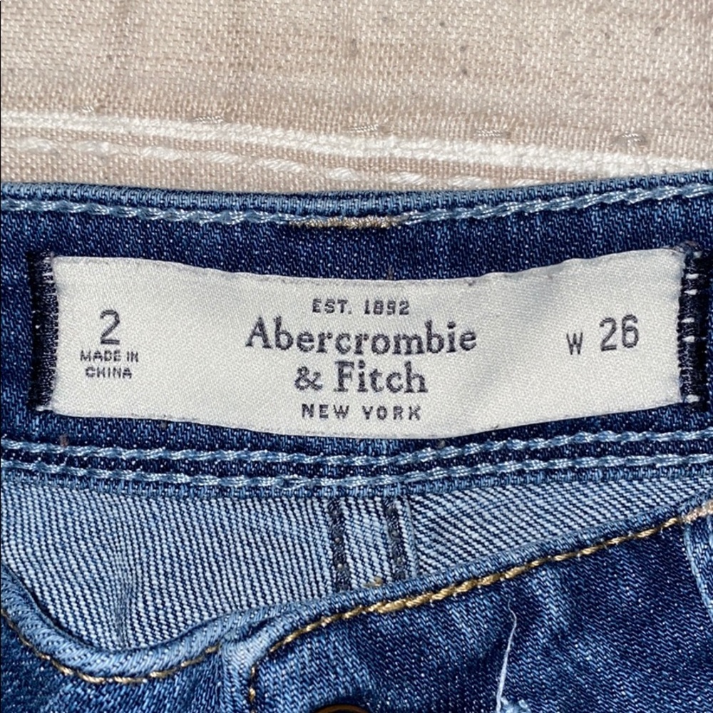 Abercrombie & Fitch Distressed Jean Shorts - Picture 3 of 3